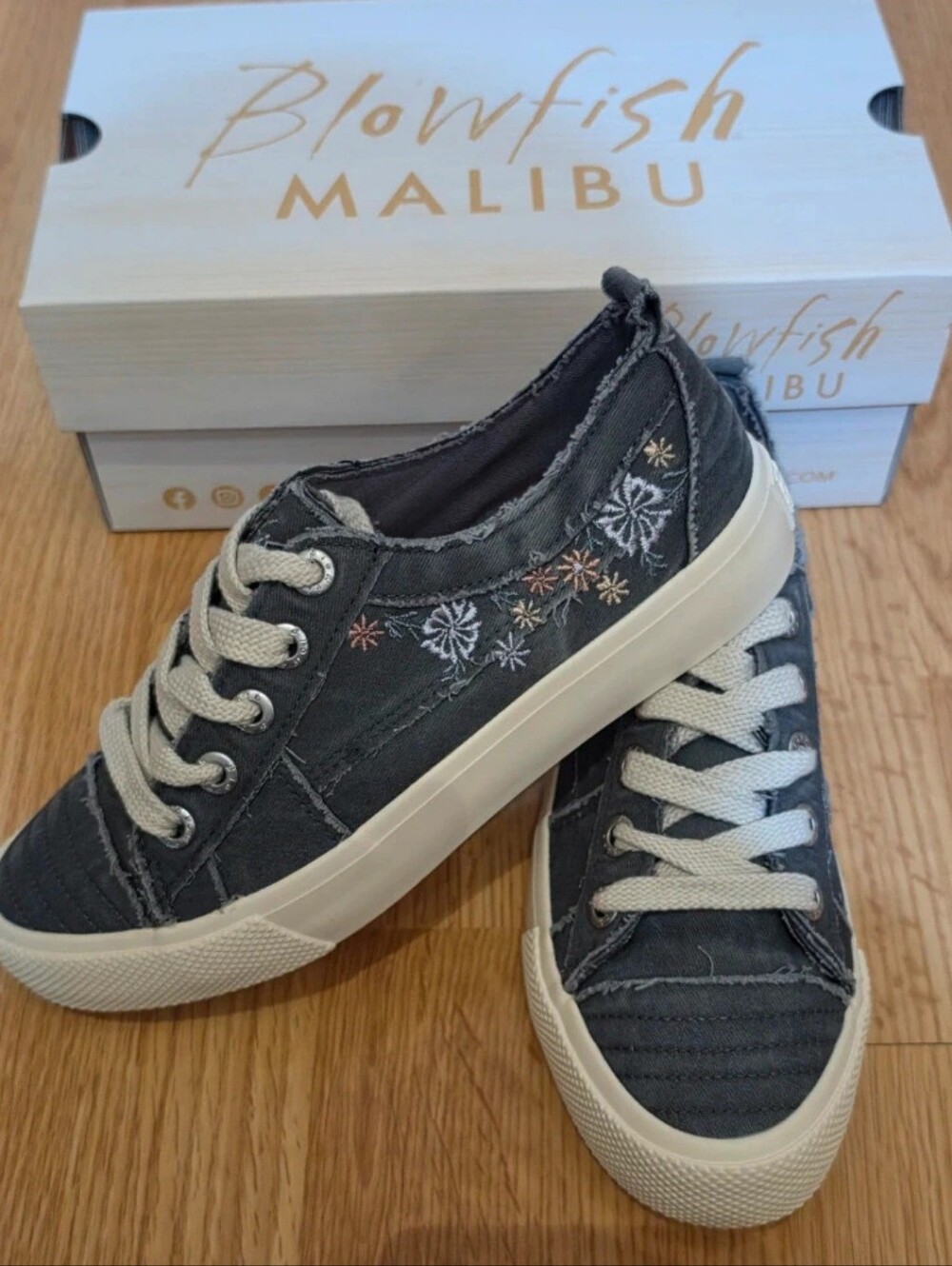 Blowfish Kids Charcoal Canvas Sneakers with Embroidered Flowers